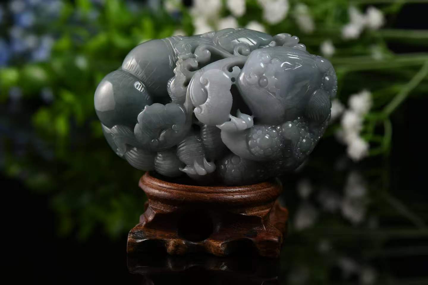 Toad Wealth & Bat Blessings Jade Handheld Decor - Natural Grade A Jadeite Handpiece