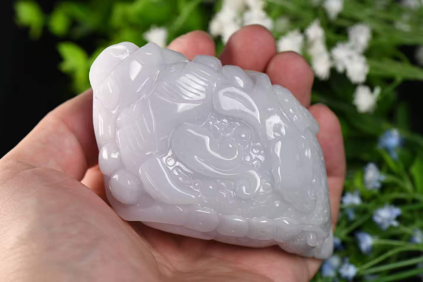 Wealth Toad Jade Handheld Decor - Natural Grade A Jadeite Handpiece