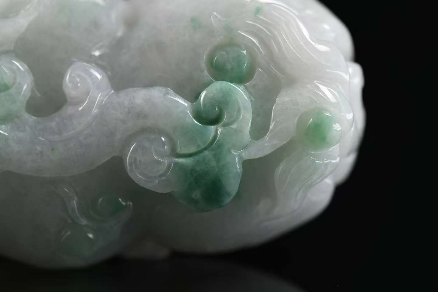 Pixiu Fortune Guard Jade Handheld Decor - Natural Grade A Jadeite Handpiece