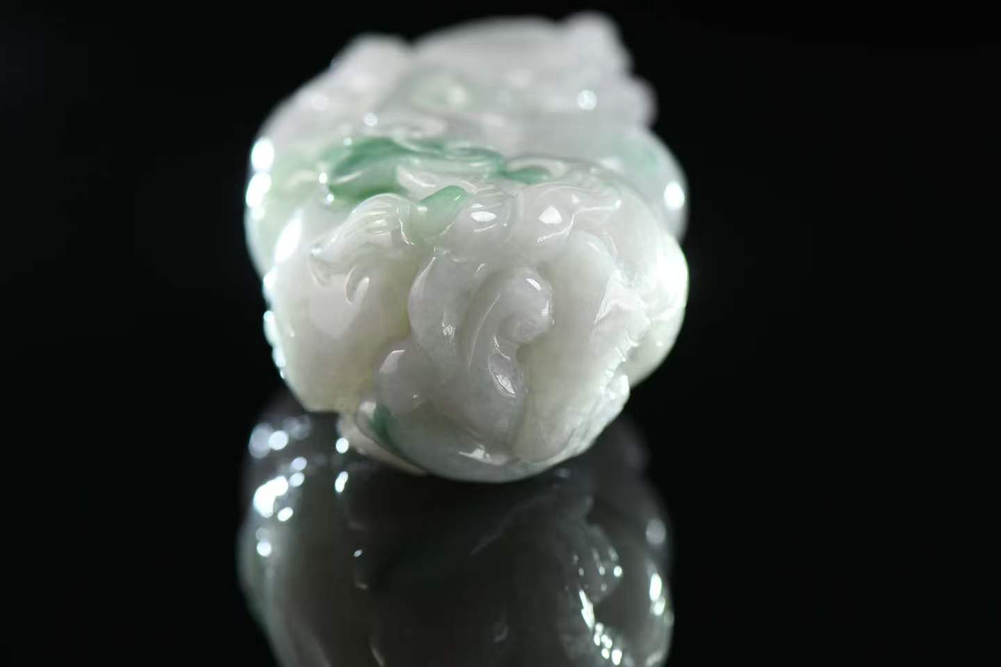 Pixiu Fortune Guard Jade Handheld Decor - Natural Grade A Jadeite Handpiece