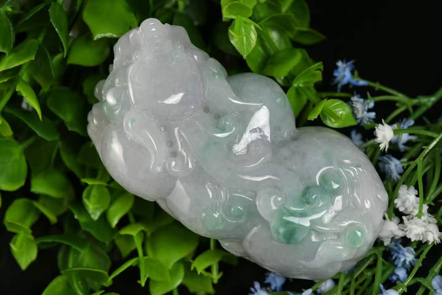Pixiu Fortune Guard Jade Handheld Decor - Natural Grade A Jadeite Handpiece