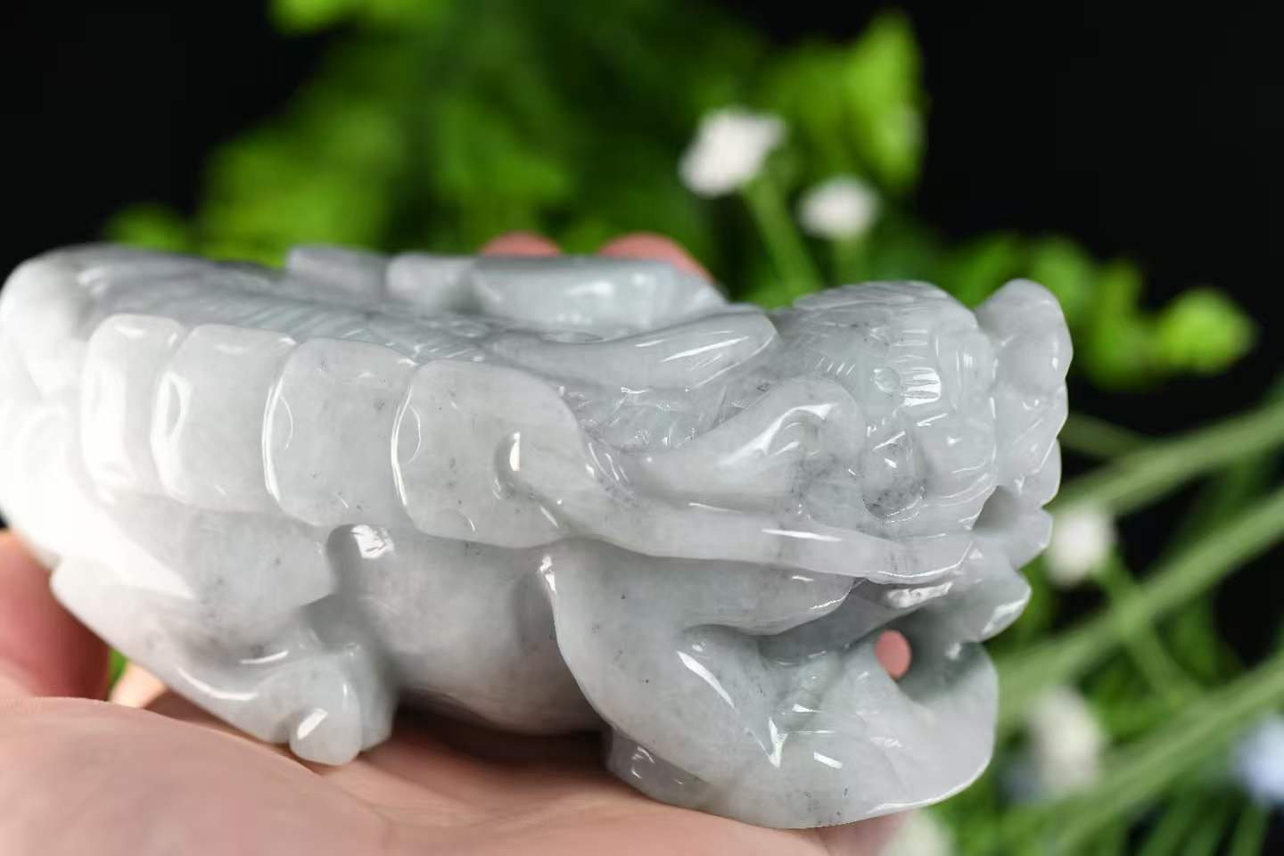 貔貅镇财 天然 A 货翡翠貔貅摆件