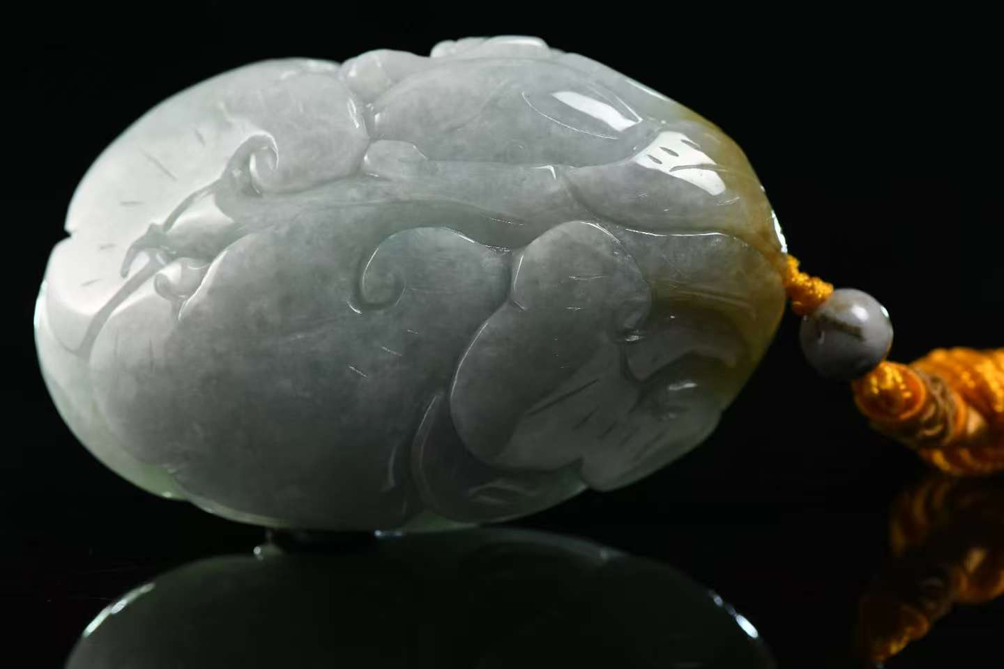 带皮貔貅纳财 天然 A 货翡翠貔貅手把件