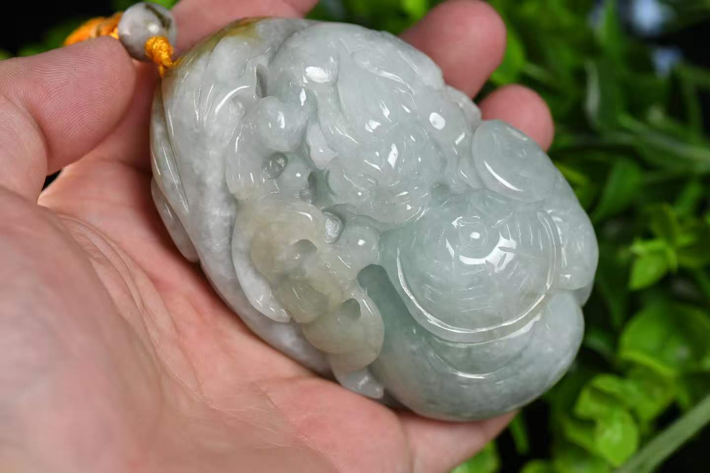 带皮貔貅纳财 天然 A 货翡翠貔貅手把件
