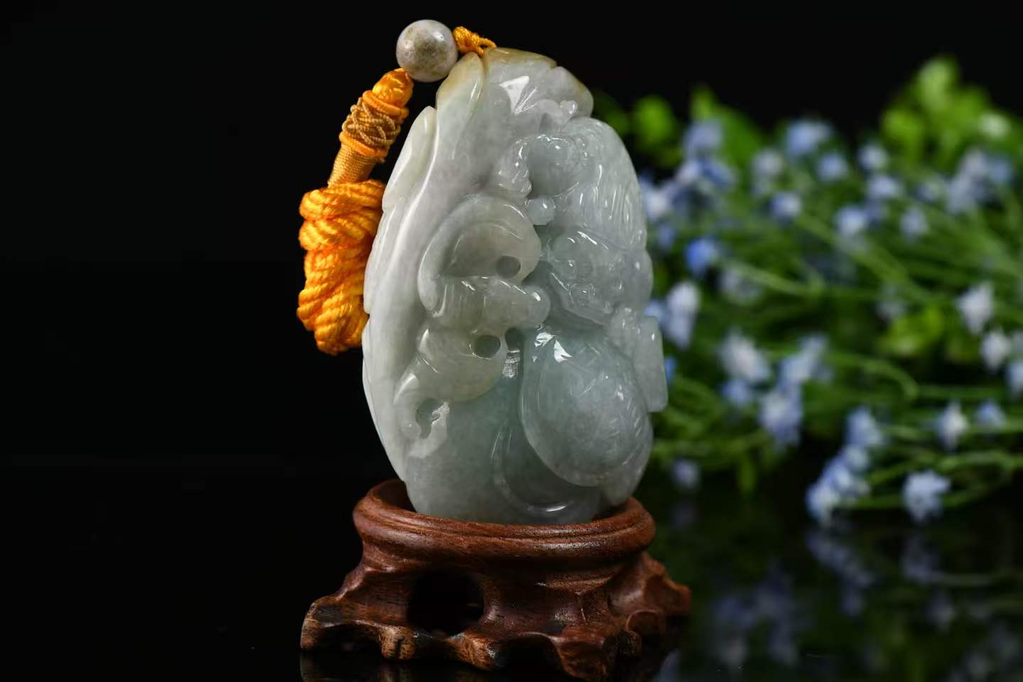 带皮貔貅纳财 天然 A 货翡翠貔貅手把件