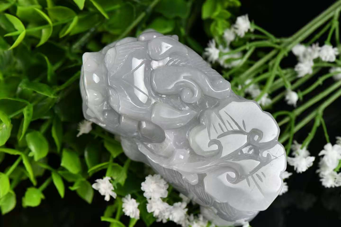 瑞貔貅镇财 天然 A 货翡翠貔貅摆件