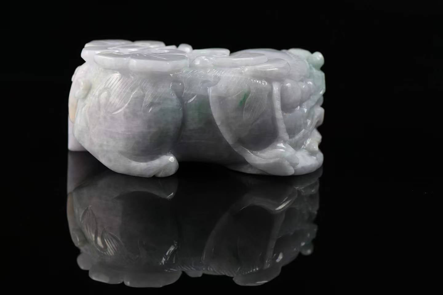 彩翠貔貅 天然 A 货翡翠貔貅手把件