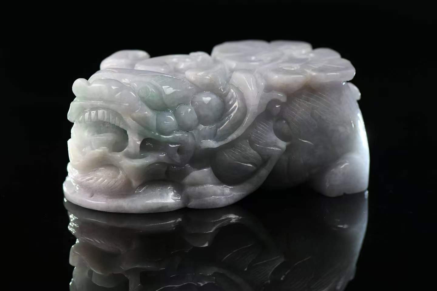 彩翠貔貅 天然 A 货翡翠貔貅手把件