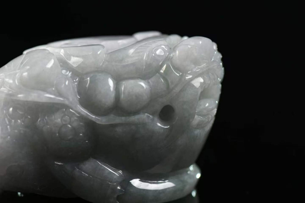 金蟾聚财 天然 A 货翡翠金蟾摆件