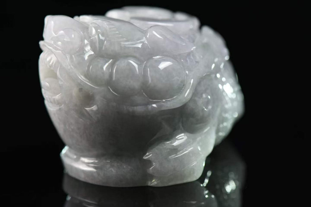 金蟾聚财 天然 A 货翡翠金蟾摆件