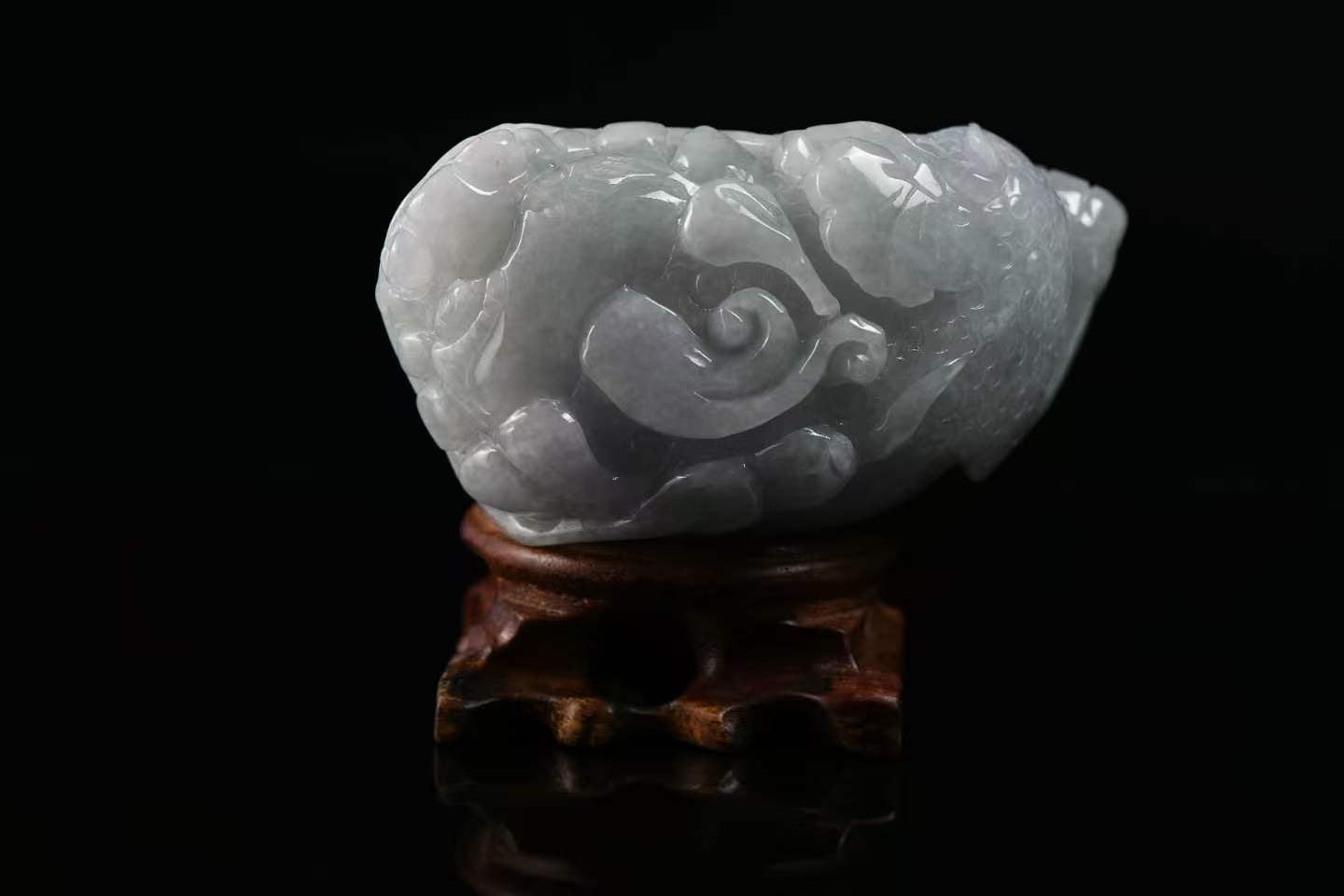 金蟾聚财 天然 A 货翡翠金蟾摆件