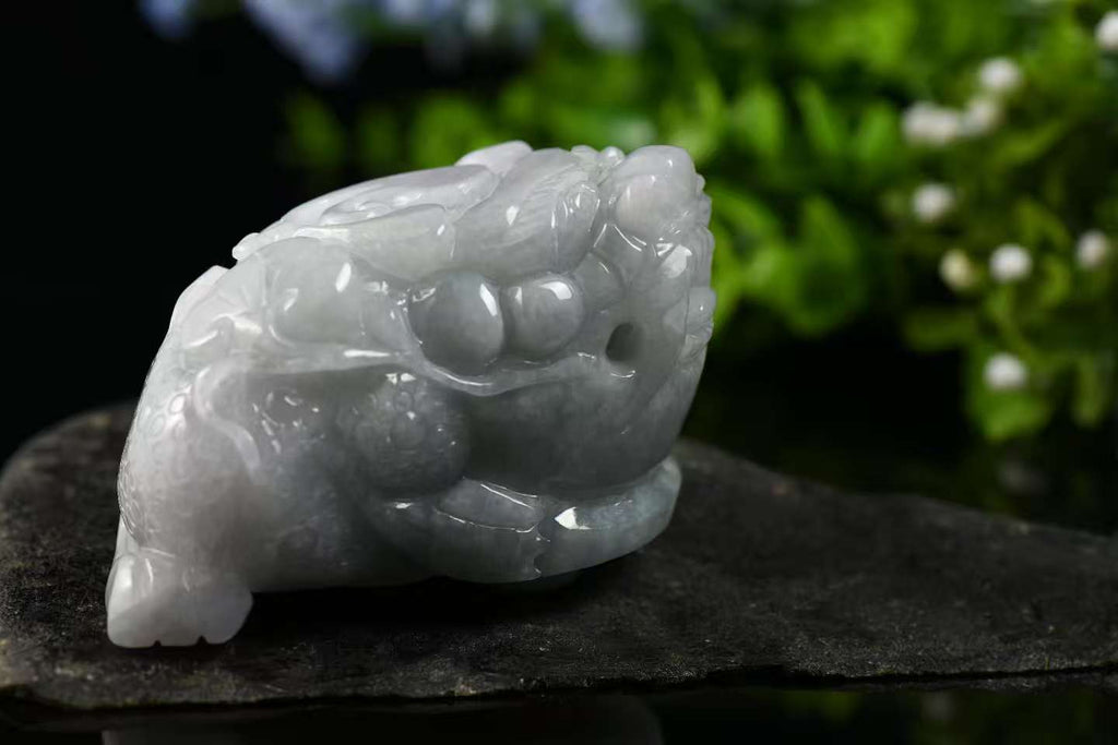 金蟾聚财 天然 A 货翡翠金蟾摆件