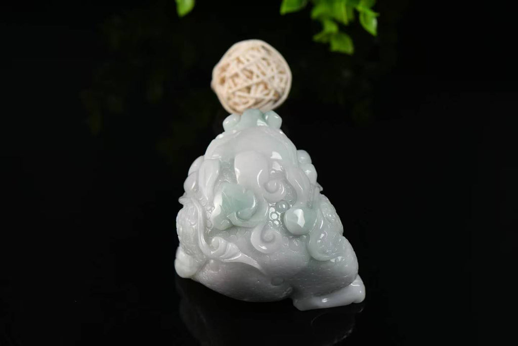 金蟾聚财 天然 A 货翡翠金蟾摆件