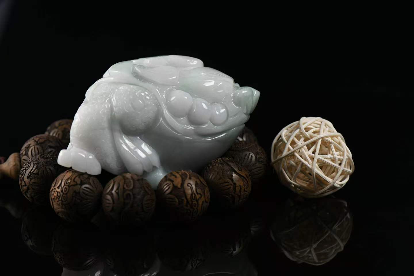 金蟾聚财 天然 A 货翡翠金蟾摆件