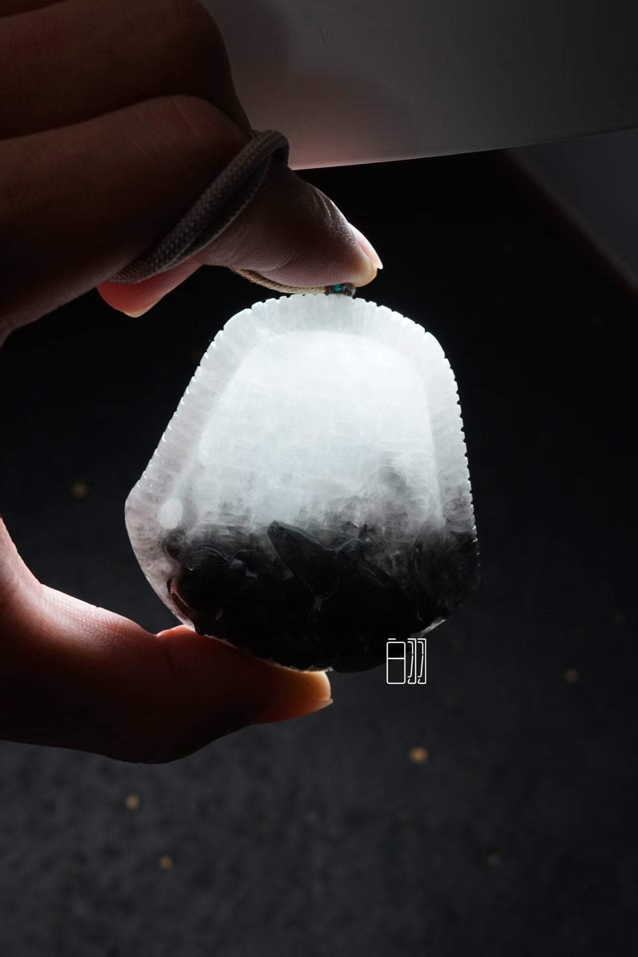 墨冰硕鼠 天然 A 货翡翠乌鸡种鼠运亨通牌吊坠