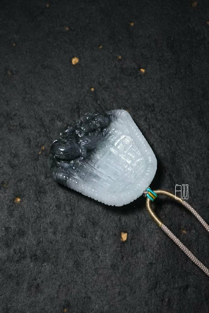 墨冰硕鼠 天然 A 货翡翠乌鸡种鼠运亨通牌吊坠