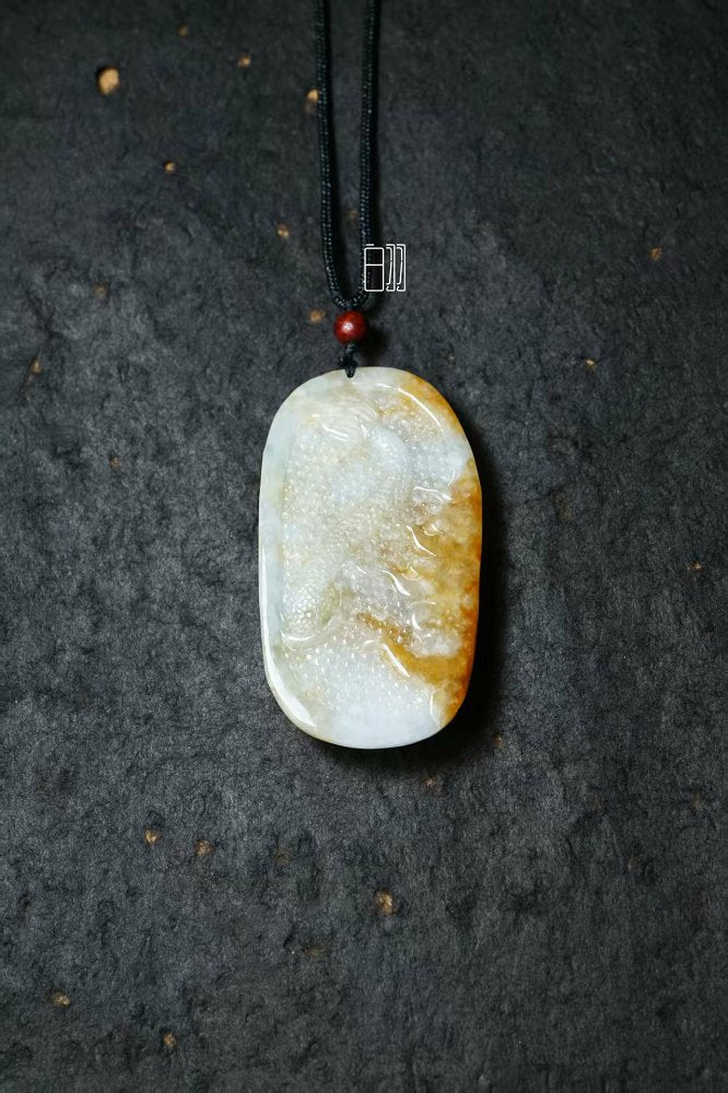 金翡祥龙 天然 A 货翡翠黄翡龙形吊坠