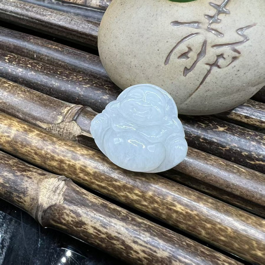 冰糯晴水笑佛吊坠 天然 A 货翡翠弥勒佛挂坠