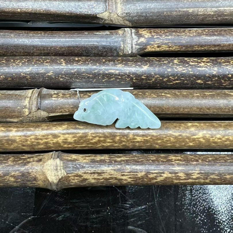 荷鱼吊坠 天然 A 货翡翠荷叶鱼挂坠