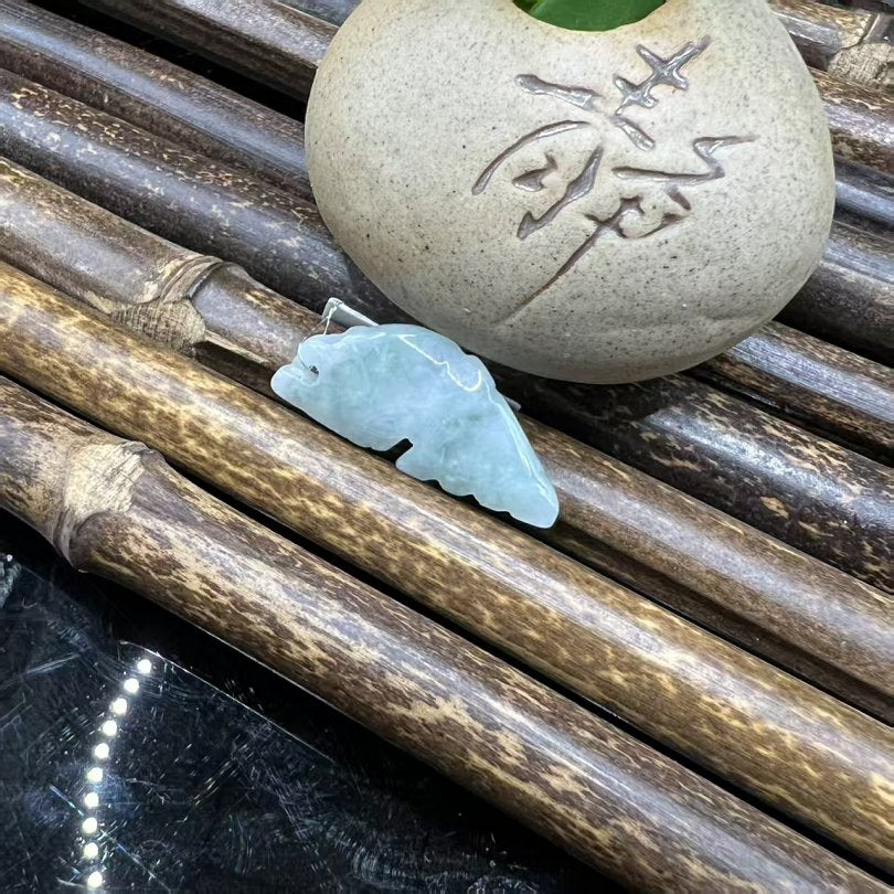 荷鱼吊坠 天然 A 货翡翠荷叶鱼挂坠