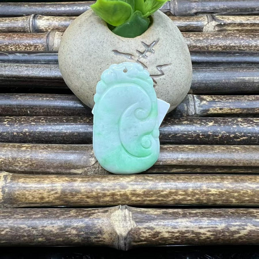 翠色祥云如意吊坠 天然 A 货翡翠如意挂坠