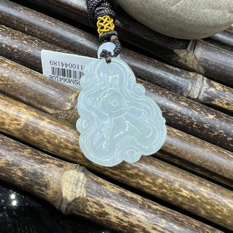 翠荷藏鱼 天然 A 货翡翠荷叶鱼挂坠