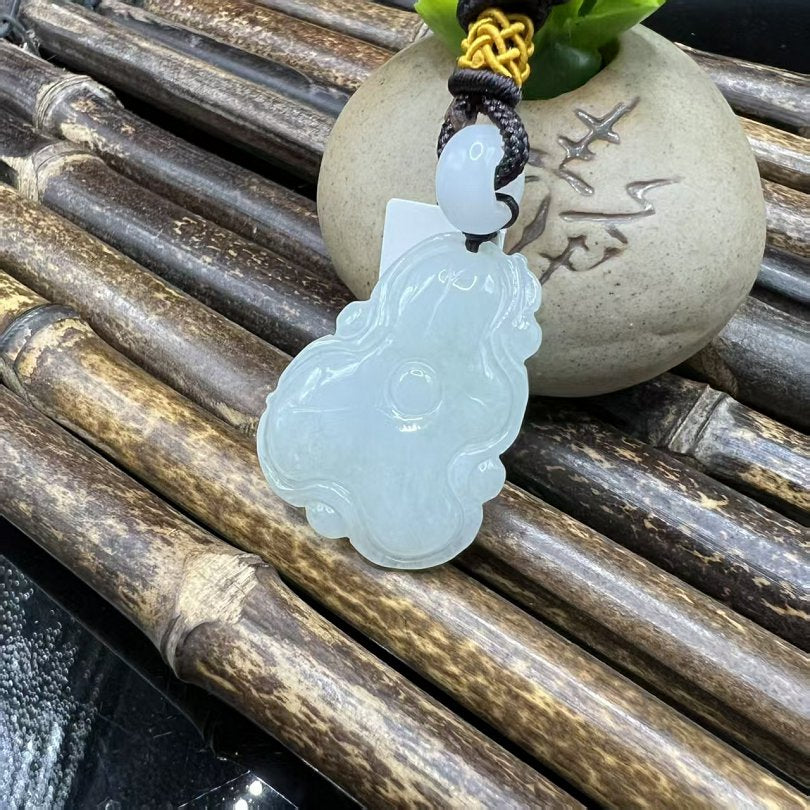 翠荷藏鱼 天然 A 货翡翠荷叶鱼挂坠