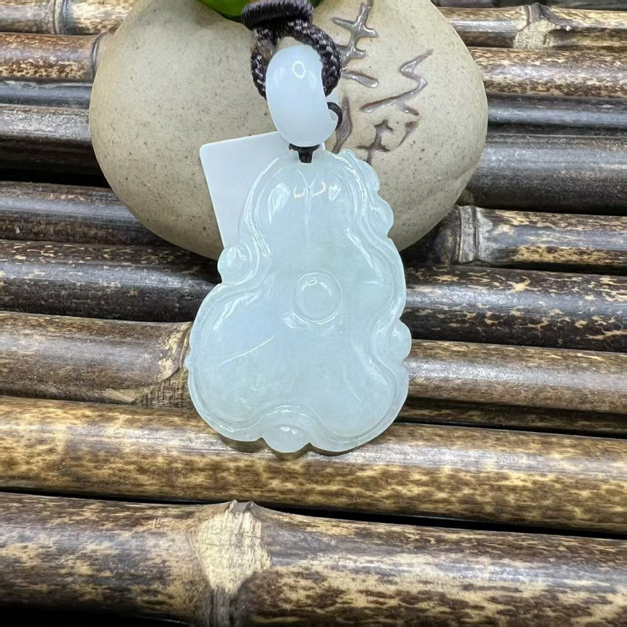 翠荷藏鱼 天然 A 货翡翠荷叶鱼挂坠