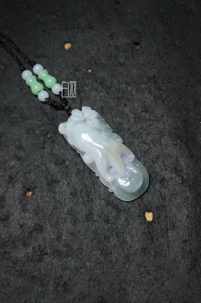 翠玉繁花 天然 A 货翡翠花卉挂坠