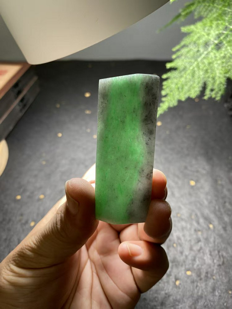 阳绿飘花翡翠方牌料 (单款) 天然 A 货冰种阳绿原石明料