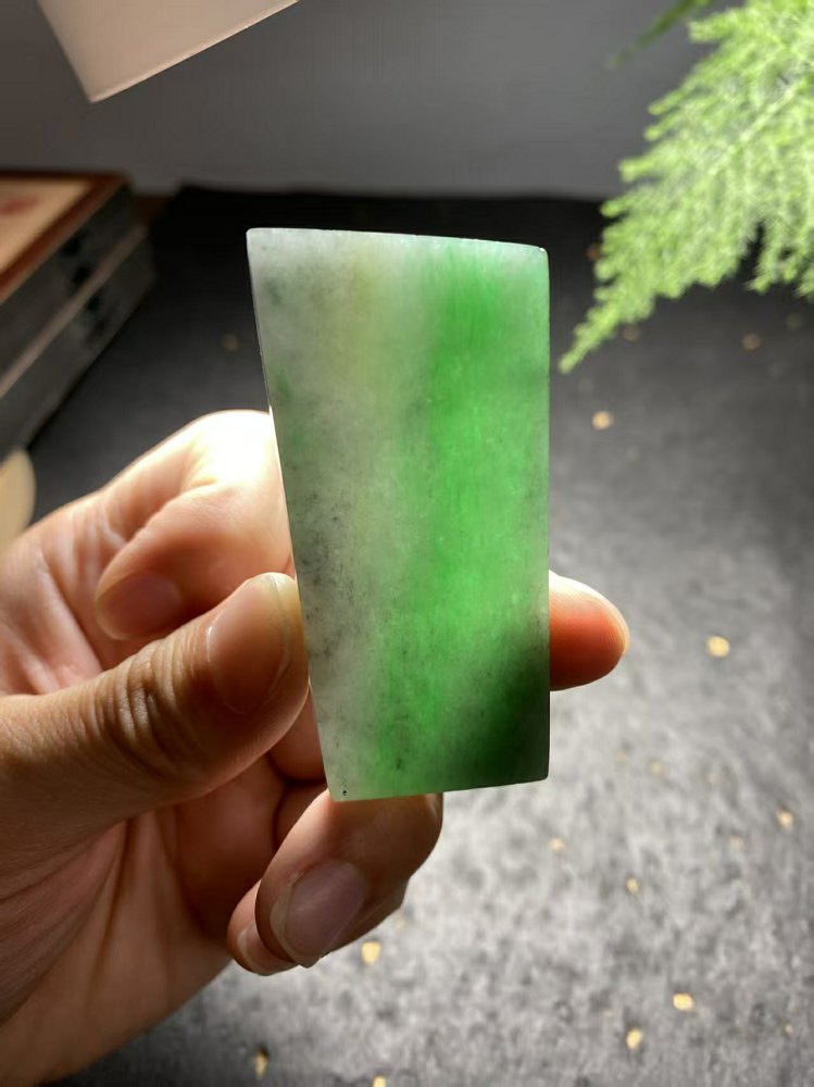阳绿飘花翡翠方牌料 (单款) 天然 A 货冰种阳绿原石明料