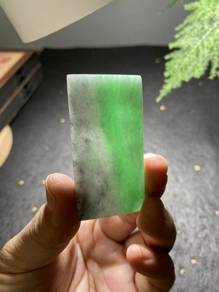 阳绿飘花翡翠方牌料 (单款) 天然 A 货冰种阳绿原石明料