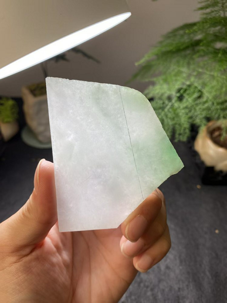 冰种晴水翡翠边角料 天然 A 货冰透原石毛料