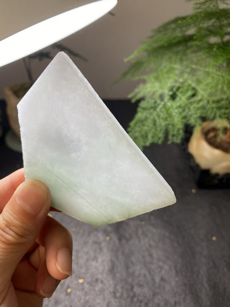 冰种晴水翡翠边角料 天然 A 货冰透原石毛料
