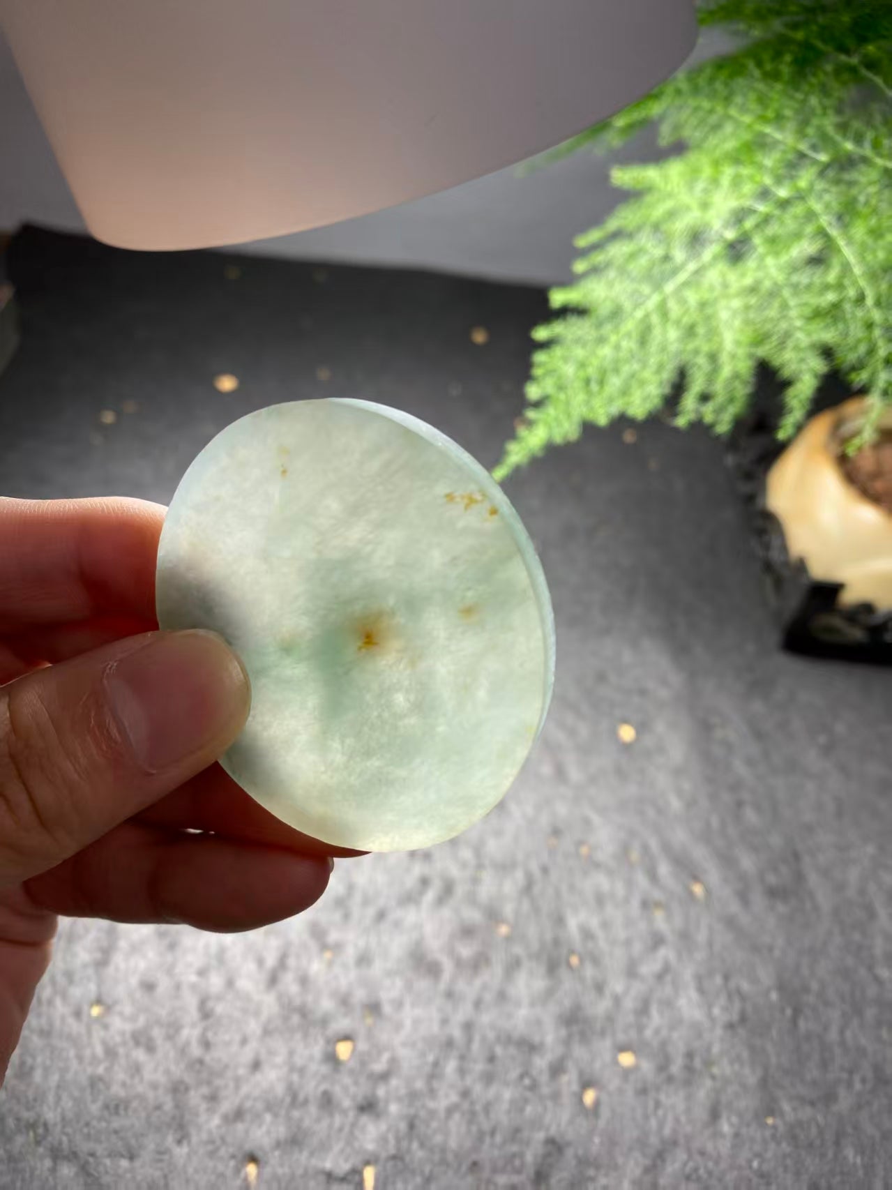 冰底飘花翡翠圆牌料 天然 A 货冰种飘花原石明料