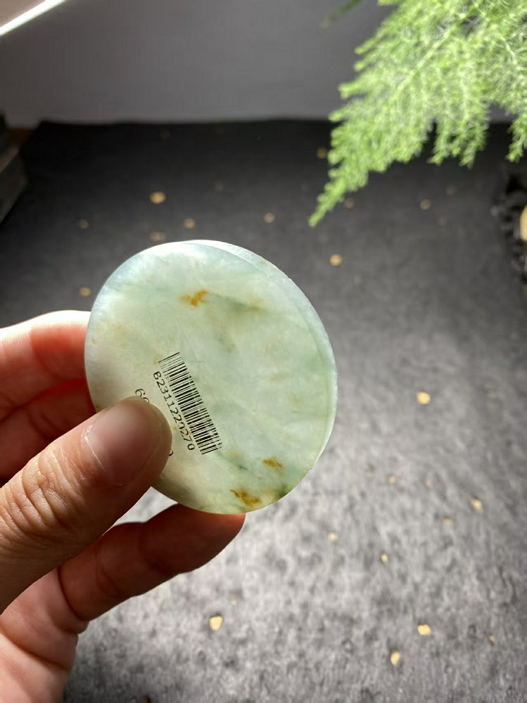 冰底飘花翡翠圆牌料 天然 A 货冰种飘花原石明料