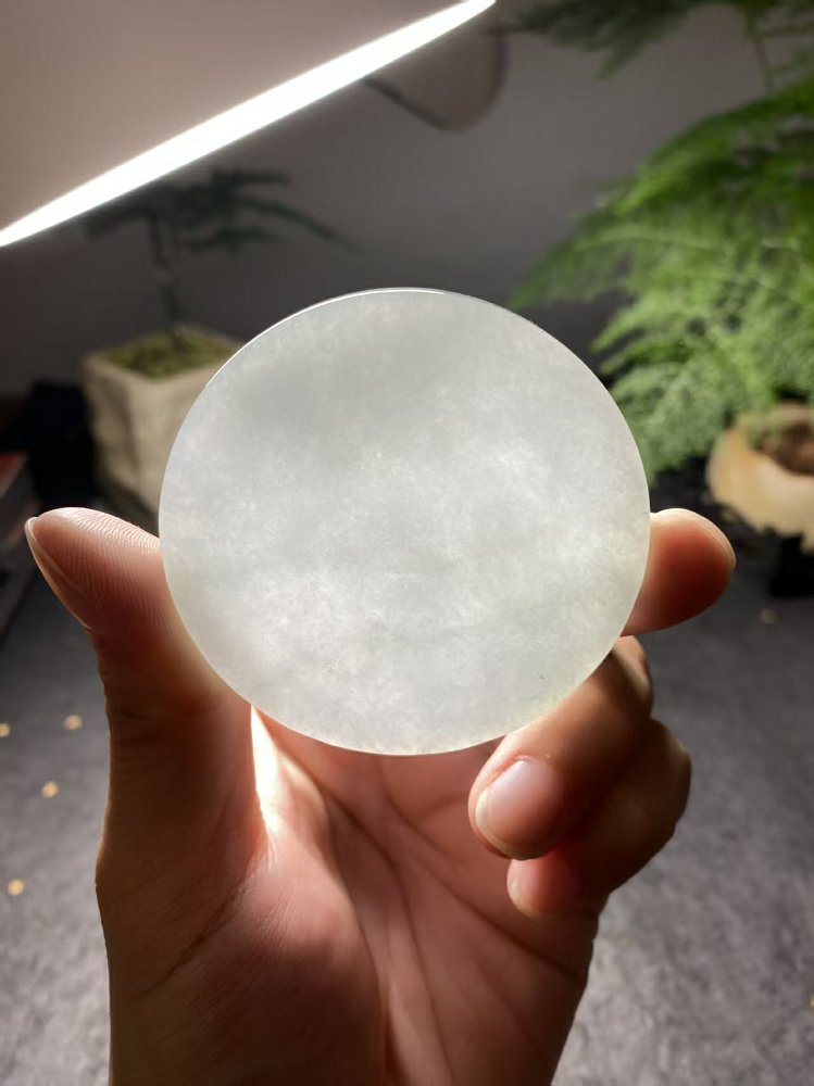 冰底飘花翡翠圆牌料 天然 A 货冰种飘花原石明料