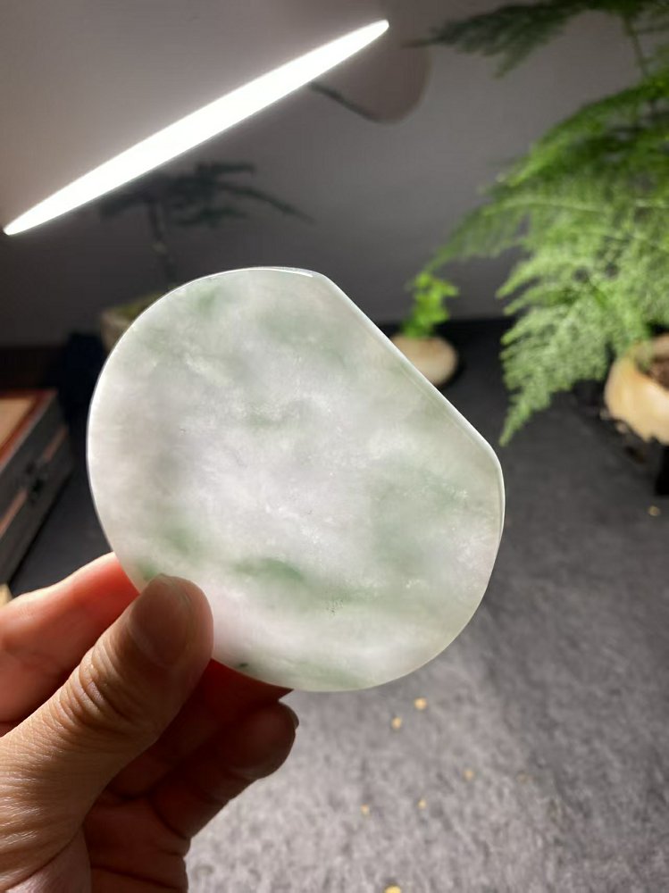 冰底飘花翡翠圆牌料 天然 A 货冰种飘花原石明料