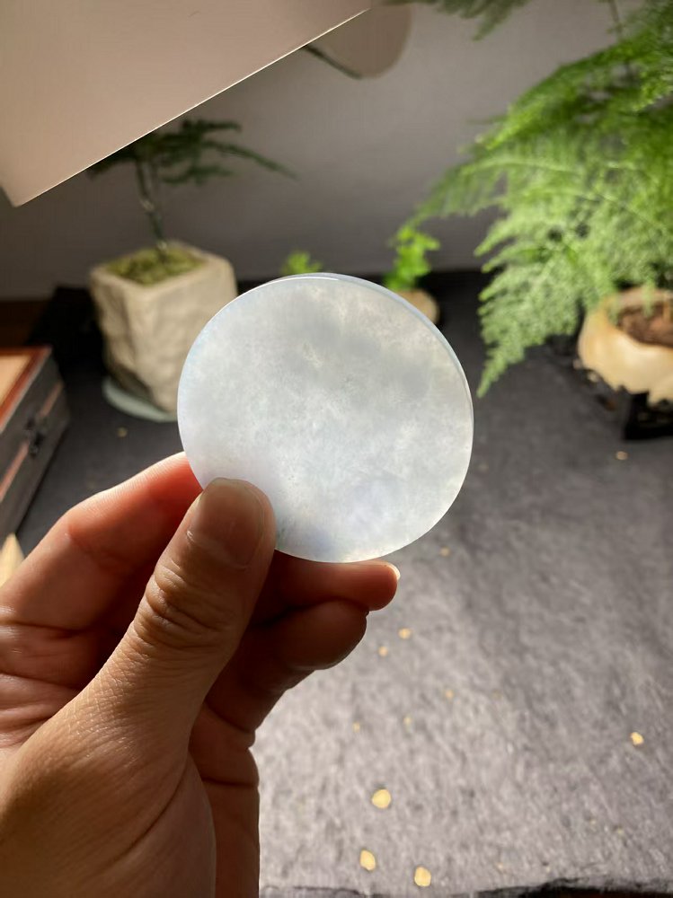 冰底飘花翡翠圆牌料 天然 A 货冰种飘花原石明料