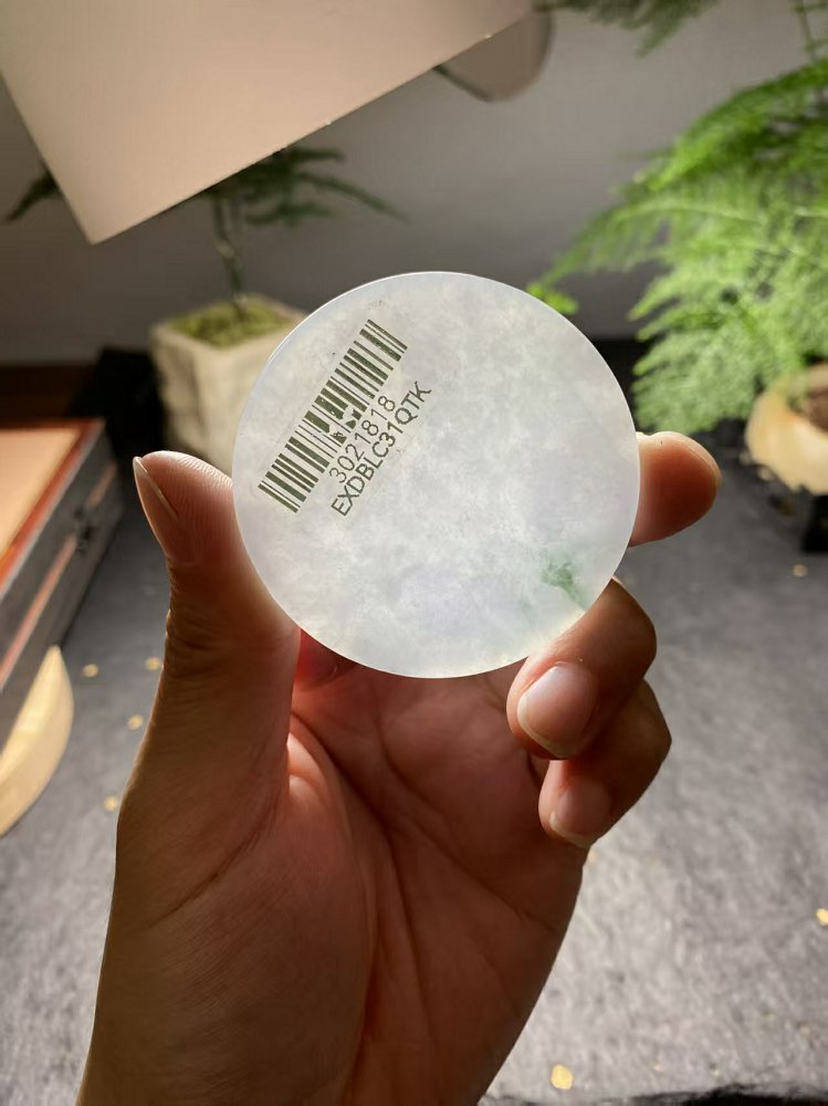 冰底飘花翡翠圆牌料 天然 A 货冰种飘花原石明料