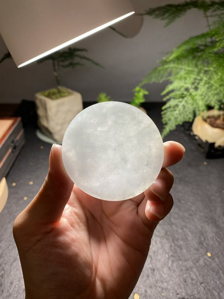冰底飘花翡翠圆牌料 天然 A 货冰种飘花原石明料