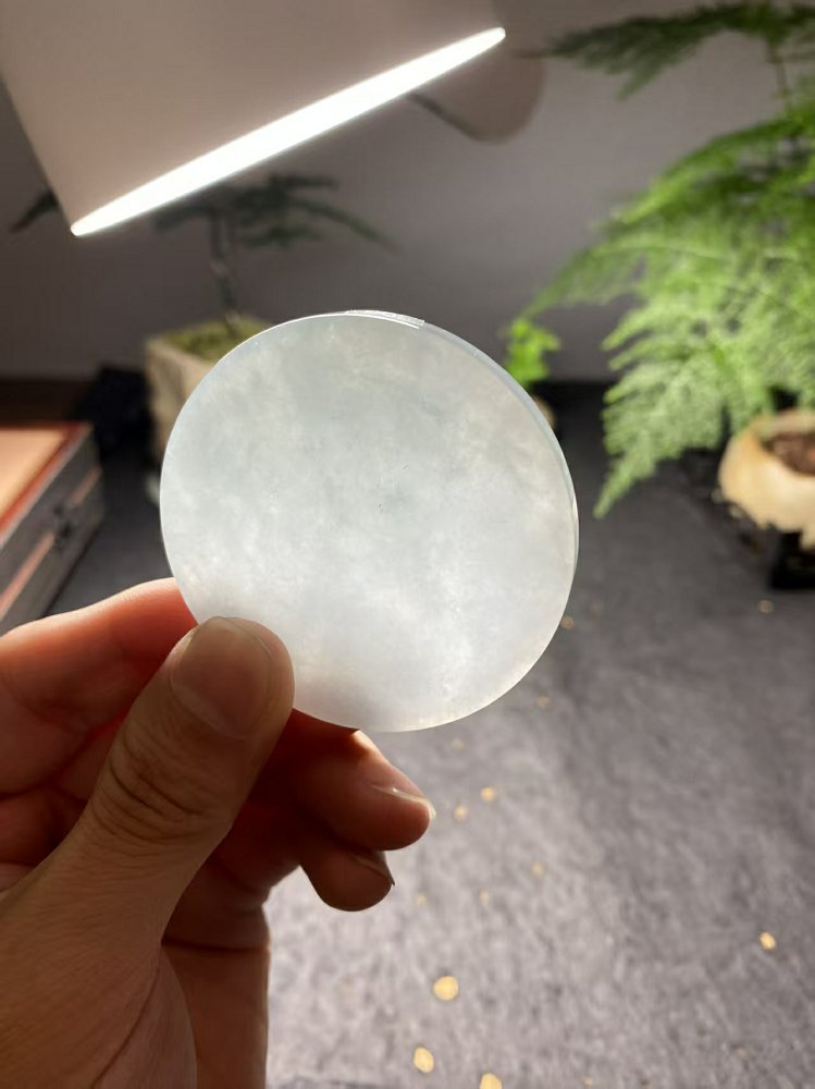 冰底飘花翡翠圆牌料 天然 A 货冰种飘花原石明料