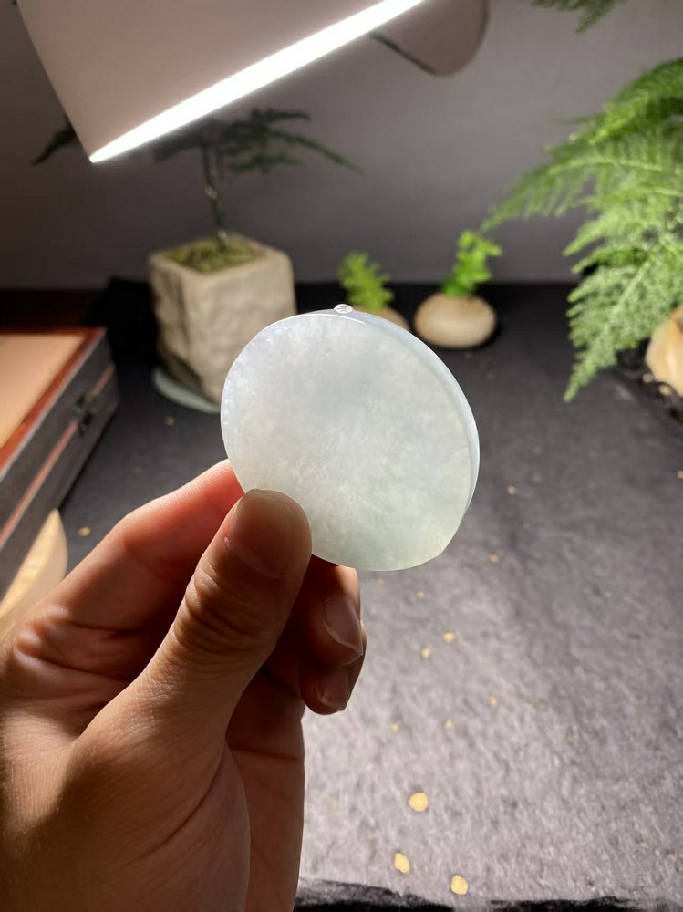冰底飘花翡翠圆牌料 天然 A 货冰种飘花原石明料