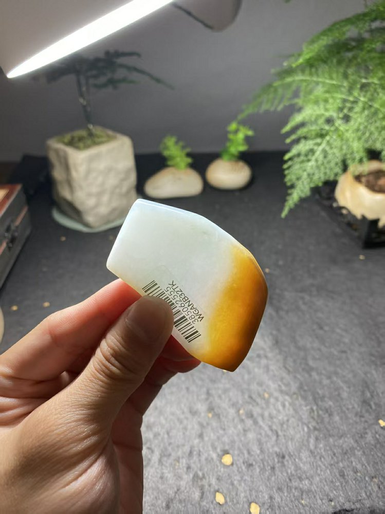 黄翡冰底翡翠  天然 A 货冰种黄翡原石明料