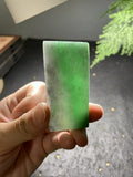 阳绿飘花翡翠方牌料  天然 A 货冰种阳绿原石明料