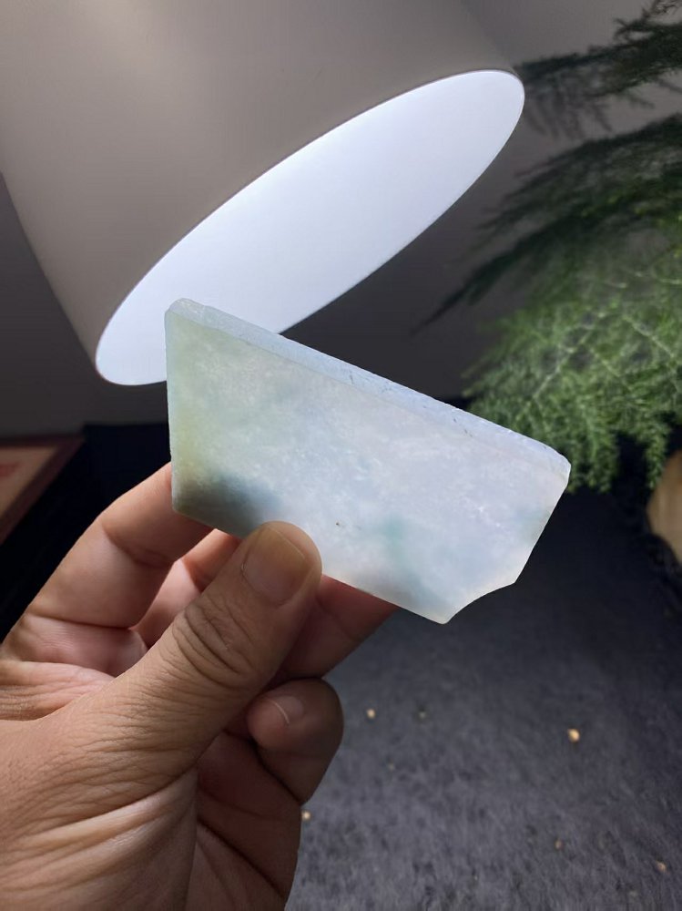 冰底飘花带黄翡翡翠方牌料   天然 A 货冰种飘花原石明料