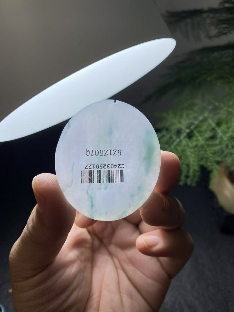 冰底飘蓝花翡翠圆牌料  天然 A 货冰种飘花原石明料