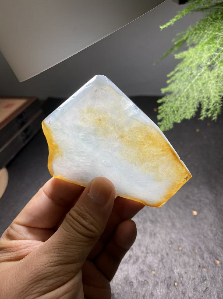 冰种冰白带黄翡翡翠边角料 天然 A 货原石明料