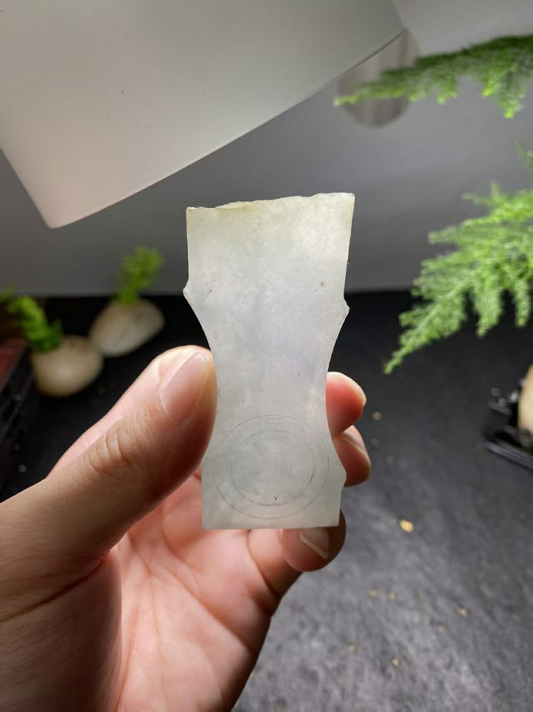 种冰白翡翠随形牌料 天然 A 货原石明料