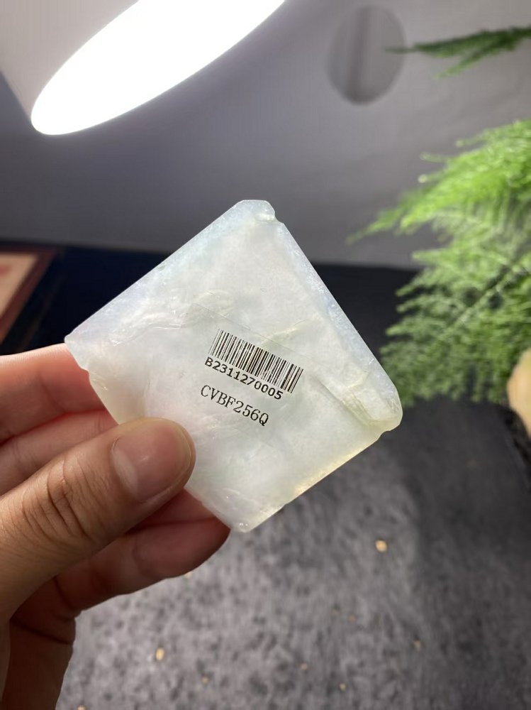 冰种冰白飘绿翡翠方牌料 天然 A 货原石明料